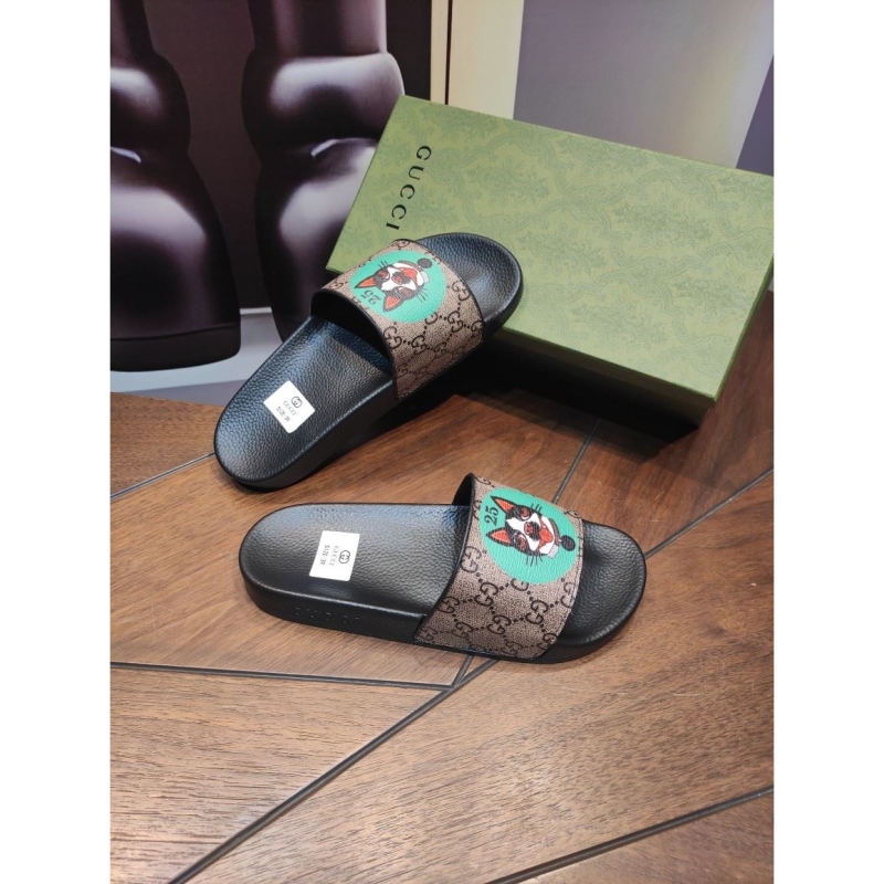 G*u*i slippers